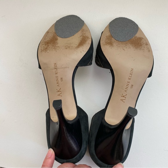 Anne Klein Women's Heels - Picture 7 of 9